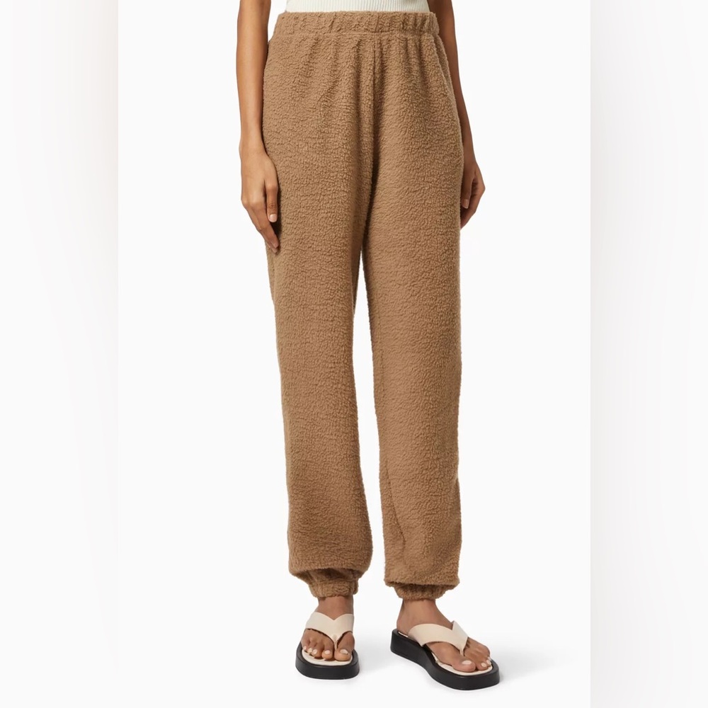 Good American Boyfriend Sweatpants in Sherpa Fleece